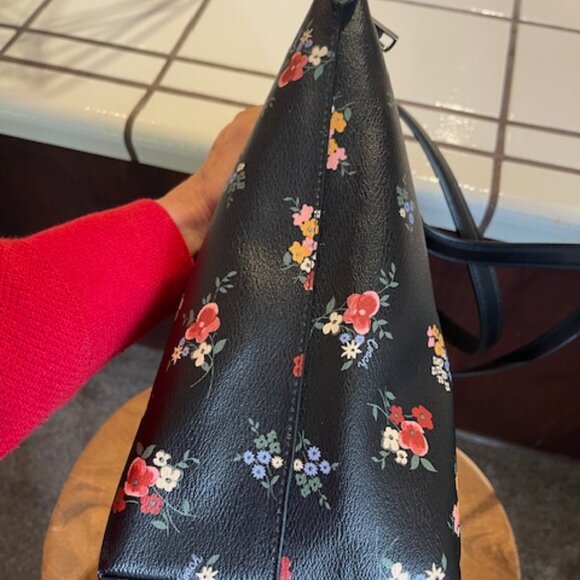 Coach Gallery Tote - Wildflower - NEW - Picture 6 of 16
